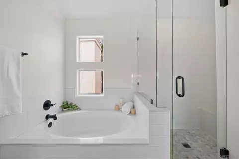Bath - 4136 Andros Way, Oceanside, CA 92056 photo 6 of 6