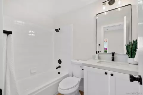 Bath - 4136 Andros Way, Oceanside, CA 92056 photo 1 of 6