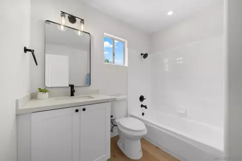 Bath - 4136 Andros Way, Oceanside, CA 92056 photo 3 of 6
