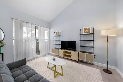 1124 Eureka St #22, San Diego, CA 92110