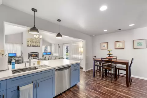 Kitchen - 4652 Briar Ridge Rd, Oceanside, CA 92056 photo 4 of 5