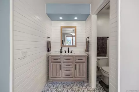 Bath - 4652 Briar Ridge Rd, Oceanside, CA 92056 photo 1 of 3