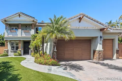 Exterior - 751 W Bluff Dr, Encinitas, CA 92024 photo 1 of 9