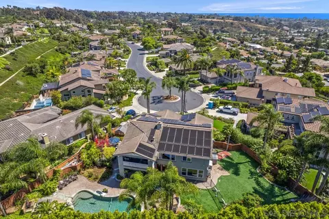 View/Area - 751 W Bluff Dr, Encinitas, CA 92024 photo 4 of 4