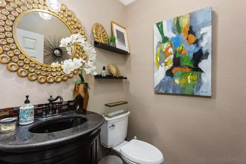 Bath - 751 W Bluff Dr, Encinitas, CA 92024 photo 1 of 4