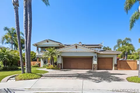 Exterior - 751 W Bluff Dr, Encinitas, CA 92024 photo 2 of 9