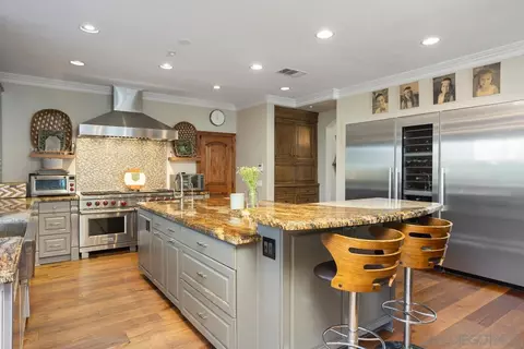 Kitchen - 751 W Bluff Dr, Encinitas, CA 92024 photo 4 of 4