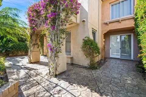 Exterior - 1385 Caminito Floreo, La Jolla, CA 92037 photo 1 of 7