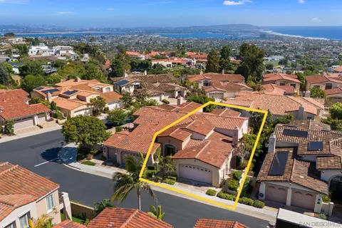 View/Area - 1385 Caminito Floreo, La Jolla, CA 92037 photo 2 of 4