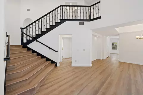 Entry Way - 1385 Caminito Floreo, La Jolla, CA 92037 photo 1 of 6