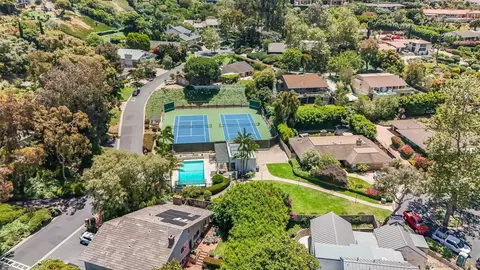 View/Area - 2747 Caminito Prado, La Jolla, CA 92037 photo 5 of 6