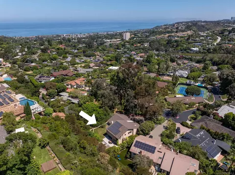View/Area - 2747 Caminito Prado, La Jolla, CA 92037 photo 1 of 6