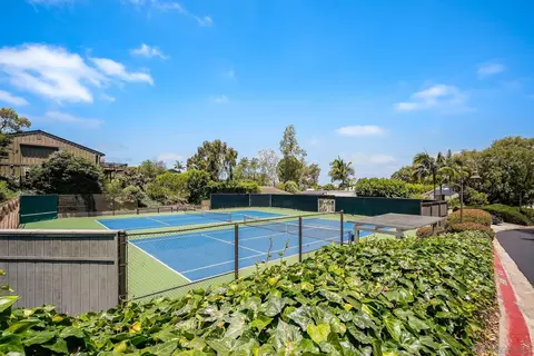 View/Area - 2747 Caminito Prado, La Jolla, CA 92037 photo 3 of 6