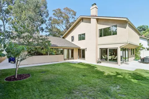 Exterior - 2747 Caminito Prado, La Jolla, CA 92037 photo 6 of 7