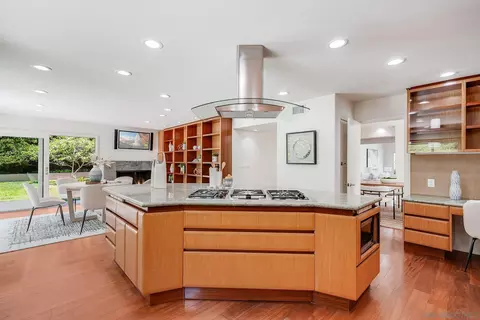 Kitchen - 2747 Caminito Prado, La Jolla, CA 92037 photo 4 of 5