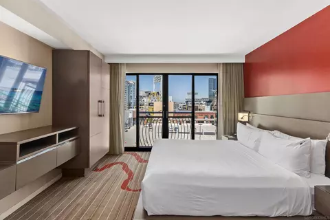 207 5th Ave #1042, San Diego, CA 92101