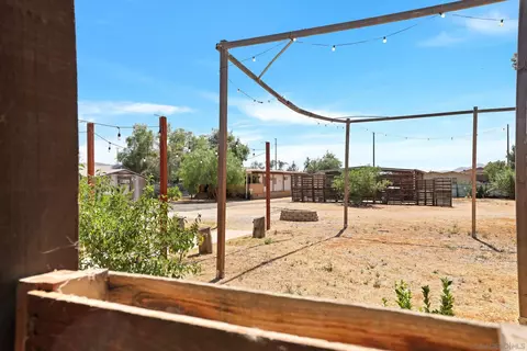 28875 Memory Ln, Winchester, CA 92596 photo 33