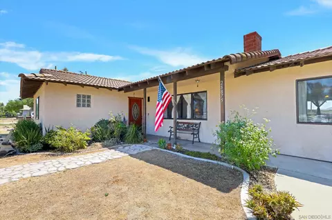 28875 Memory Ln, Winchester, CA 92596 photo 4