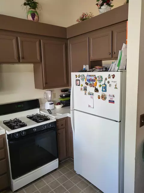 Kitchen - 30246 Cupeno Ln, Temecula, CA 92592 photo 3 of 3