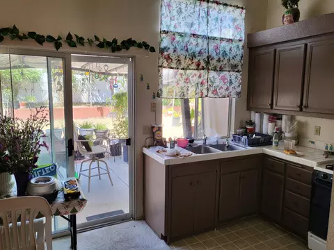 Kitchen - 30246 Cupeno Ln, Temecula, CA 92592 photo 2 of 3