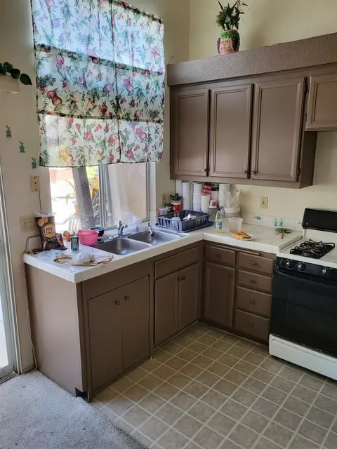 Kitchen - 30246 Cupeno Ln, Temecula, CA 92592 photo 1 of 3