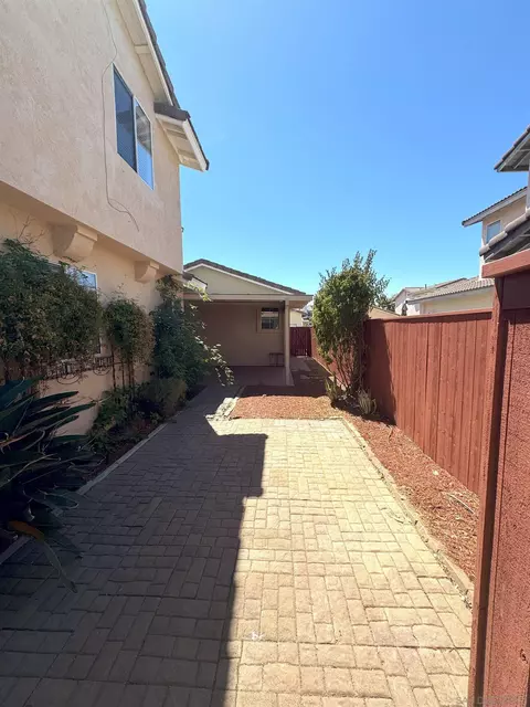 Exterior - 39559 Sarah Dr, Temecula, CA 92591 photo 6 of 8