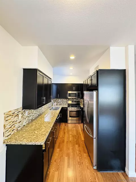 Kitchen - 39559 Sarah Dr, Temecula, CA 92591 photo 1 of 2