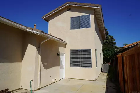 Exterior - 39559 Sarah Dr, Temecula, CA 92591 photo 5 of 8