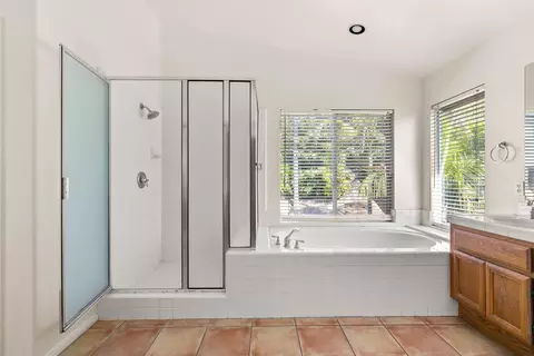 Bath - 5006 Palmera Dr, Oceanside, CA 92056 photo 2 of 3