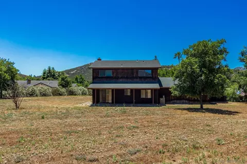 Exterior - 24010 Del Amo Pl, Ramona, CA 92065 photo 3 of 9