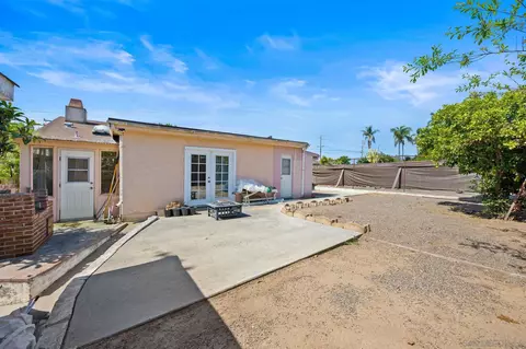 Exterior - 1461 Olive Ave, Vista, CA 92083 photo 7 of 7