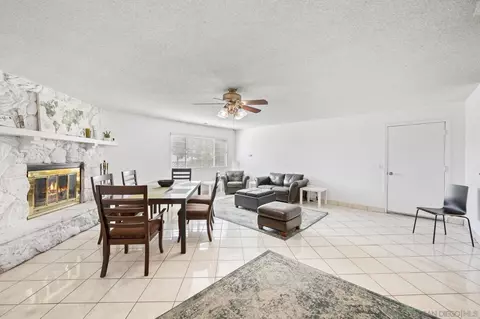 Dining - 1461 Olive Ave, Vista, CA 92083 photo 2 of 4