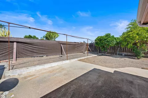 Exterior - 1461 Olive Ave, Vista, CA 92083 photo 6 of 7