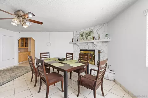 Dining - 1461 Olive Ave, Vista, CA 92083 photo 3 of 4