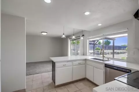 11138 Del Rio Rd, Spring Valley, CA 91978 photo 6