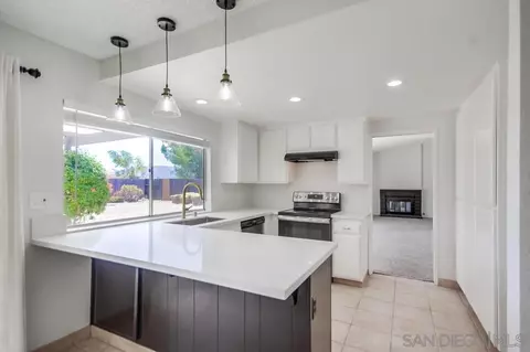 11138 Del Rio Rd, Spring Valley, CA 91978 photo 5