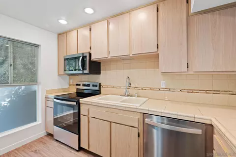 Kitchen - 5700 Baltimore Dr #238, La Mesa, CA 91942 photo 1 of 2