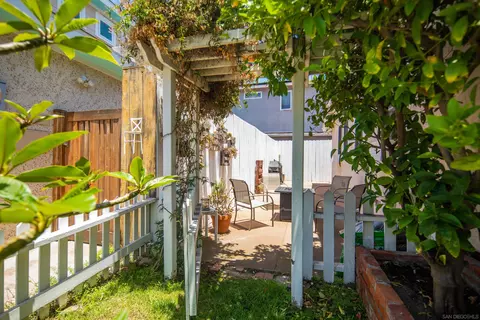 611 5th St, Coronado, CA 92118 photo 24