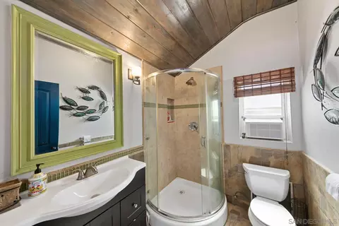 Bath - 7805 Valley View Trl, Pine Valley, CA 91962 photo 5 of 5