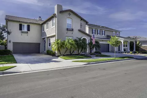 11082 Kalmia Ct, Corona, CA 92883