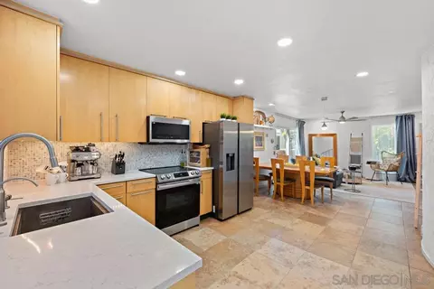 2222 Carmel Valley Rd #11, Del Mar, CA 92014