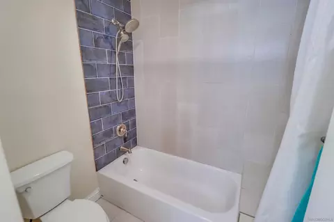 Bath - 9759 Esparta Ct, Santee, CA 92071 photo 2 of 5