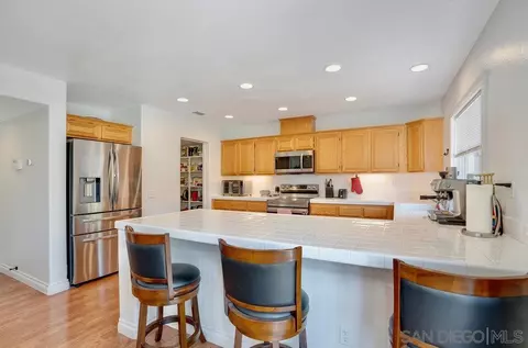 Kitchen - 5109 Teal Way, Oceanside, CA 92057 photo 2 of 5