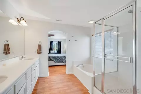 Bath - 5109 Teal Way, Oceanside, CA 92057 photo 3 of 4
