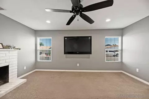 Living - 13625 Laguna Vis, El Cajon, CA 92021 photo 3 of 4