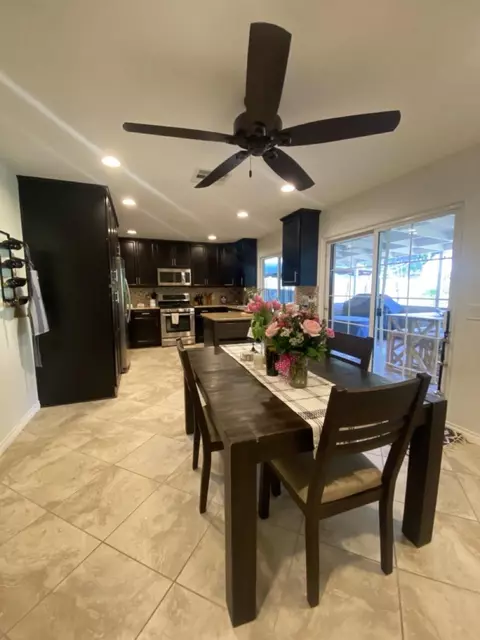 Kitchen - 13625 Laguna Vis, El Cajon, CA 92021 photo 7 of 9