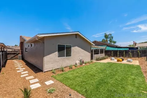 Exterior - 13625 Laguna Vis, El Cajon, CA 92021 photo 6 of 13