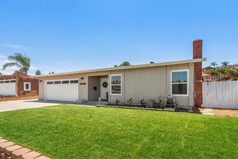Exterior - 13625 Laguna Vis, El Cajon, CA 92021 photo 4 of 13