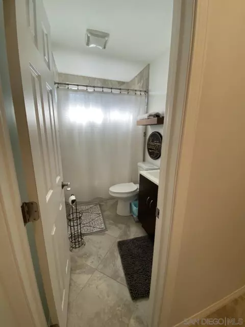 Bath - 13625 Laguna Vis, El Cajon, CA 92021 photo 5 of 6