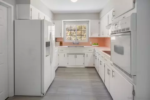 Kitchen - 4256 Calavo Dr, La Mesa, CA 91941 photo 1 of 1